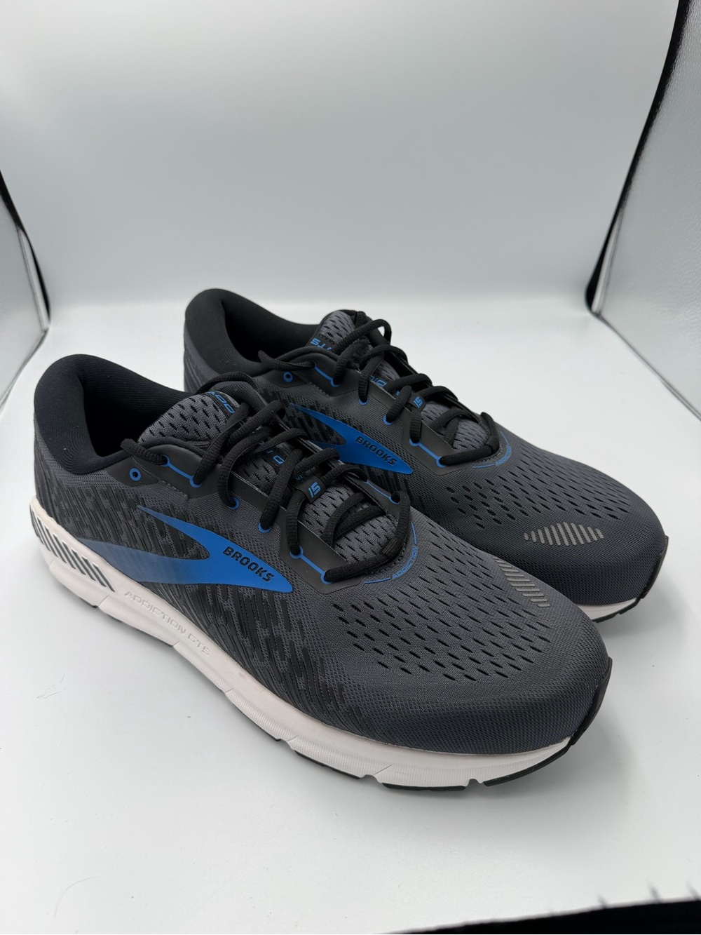 New Brooks Addiction GTS 15 Men's Size 16 Comfort Sneakers Dark Gray